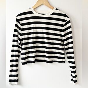 A New Day Black and White Striped Crop Top Women's Small Long Sleeve Tee Stripes